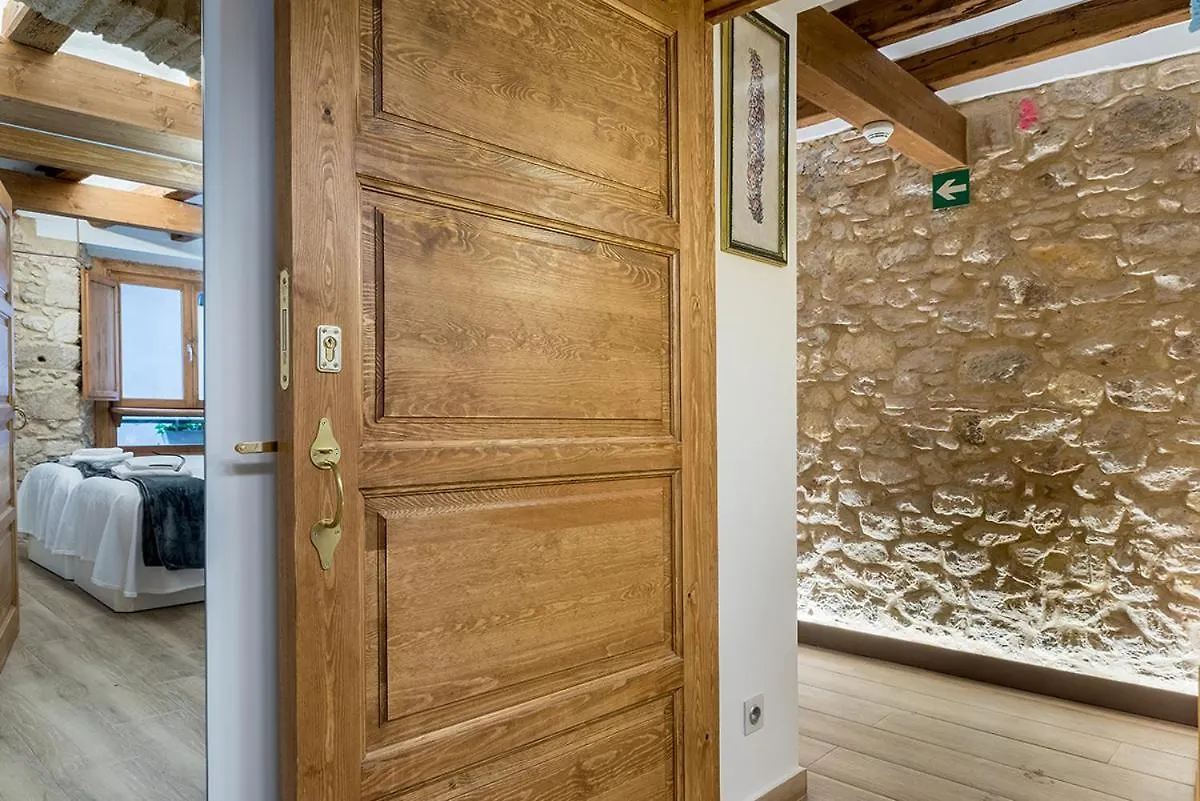 Hostal 977 Таррагона 3*,