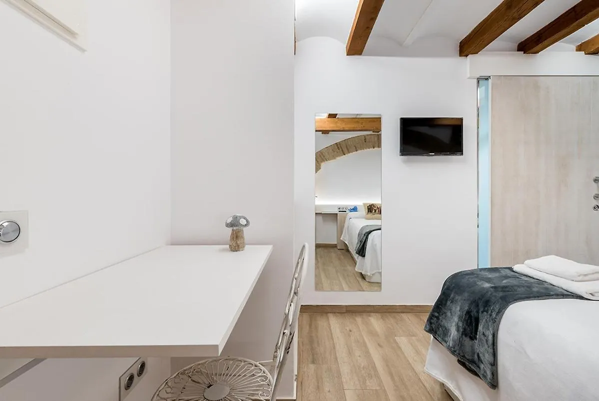 Hostal 977 Таррагона 3*,