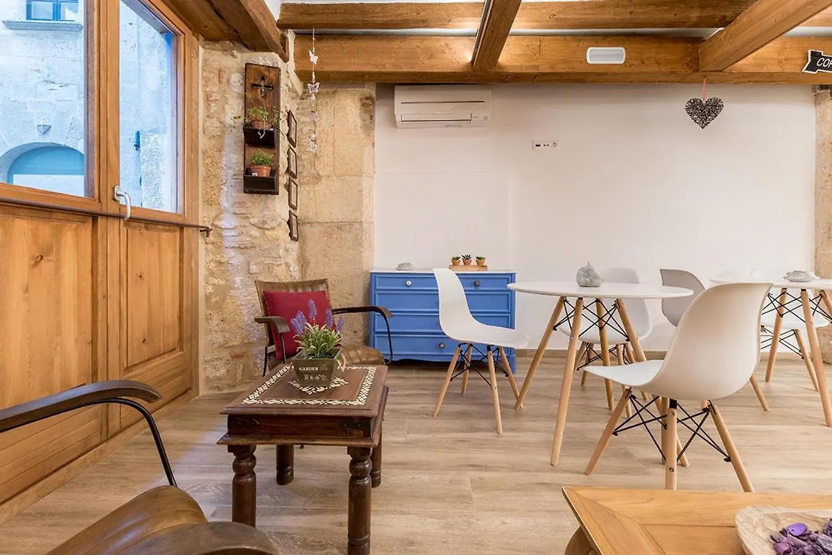 Hostal 977 Таррагона 3*,
