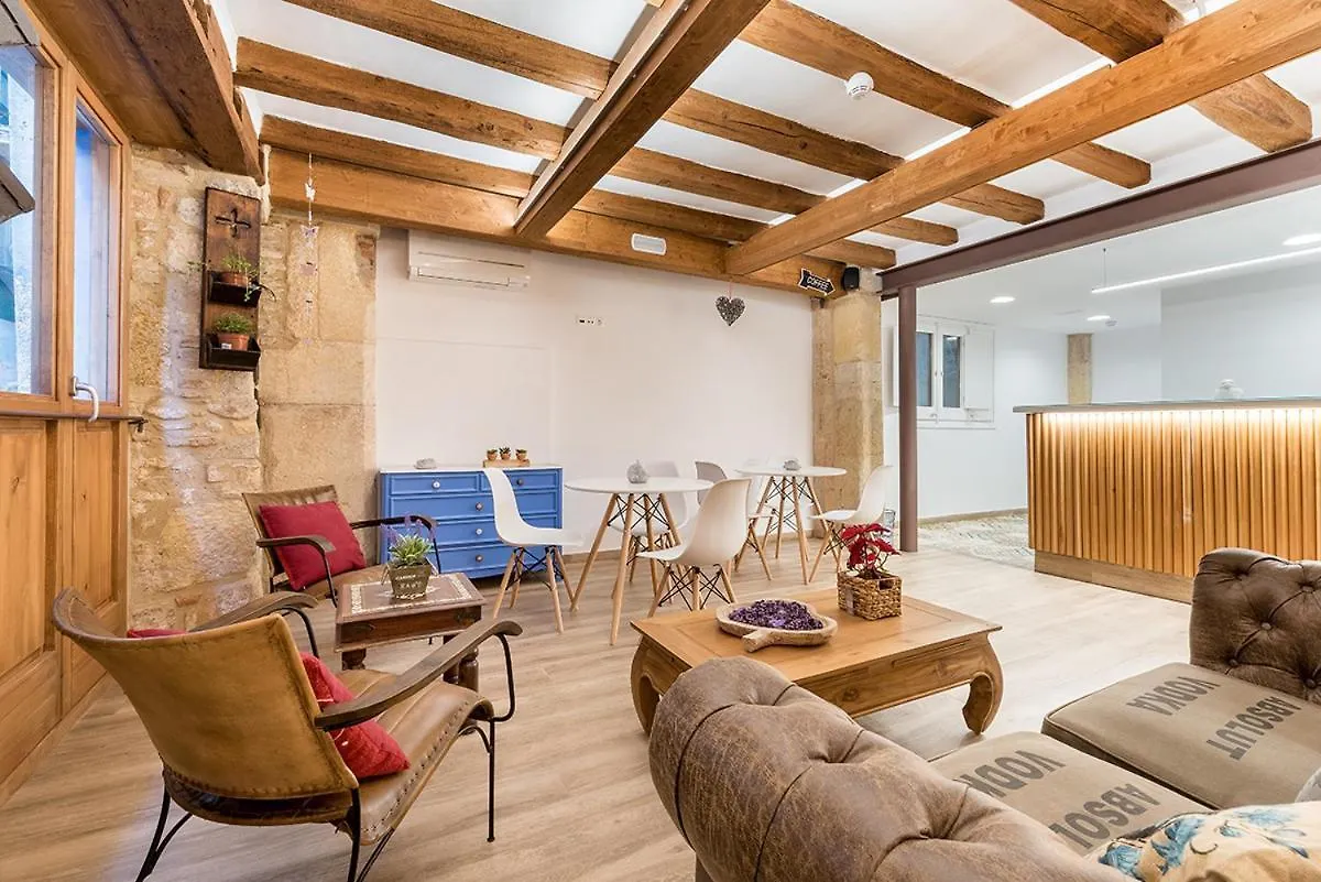 Hostal 977 Таррагона Отель