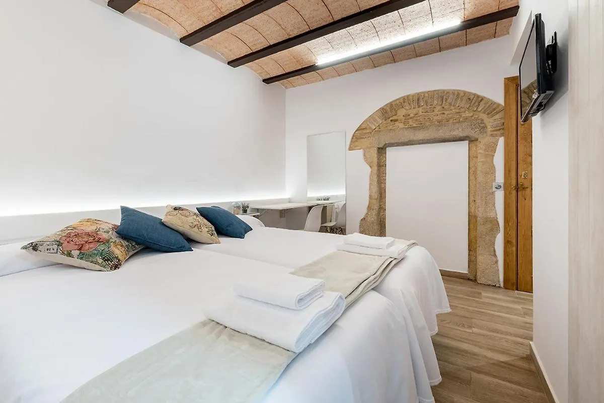 Hostal 977 Таррагона Отель