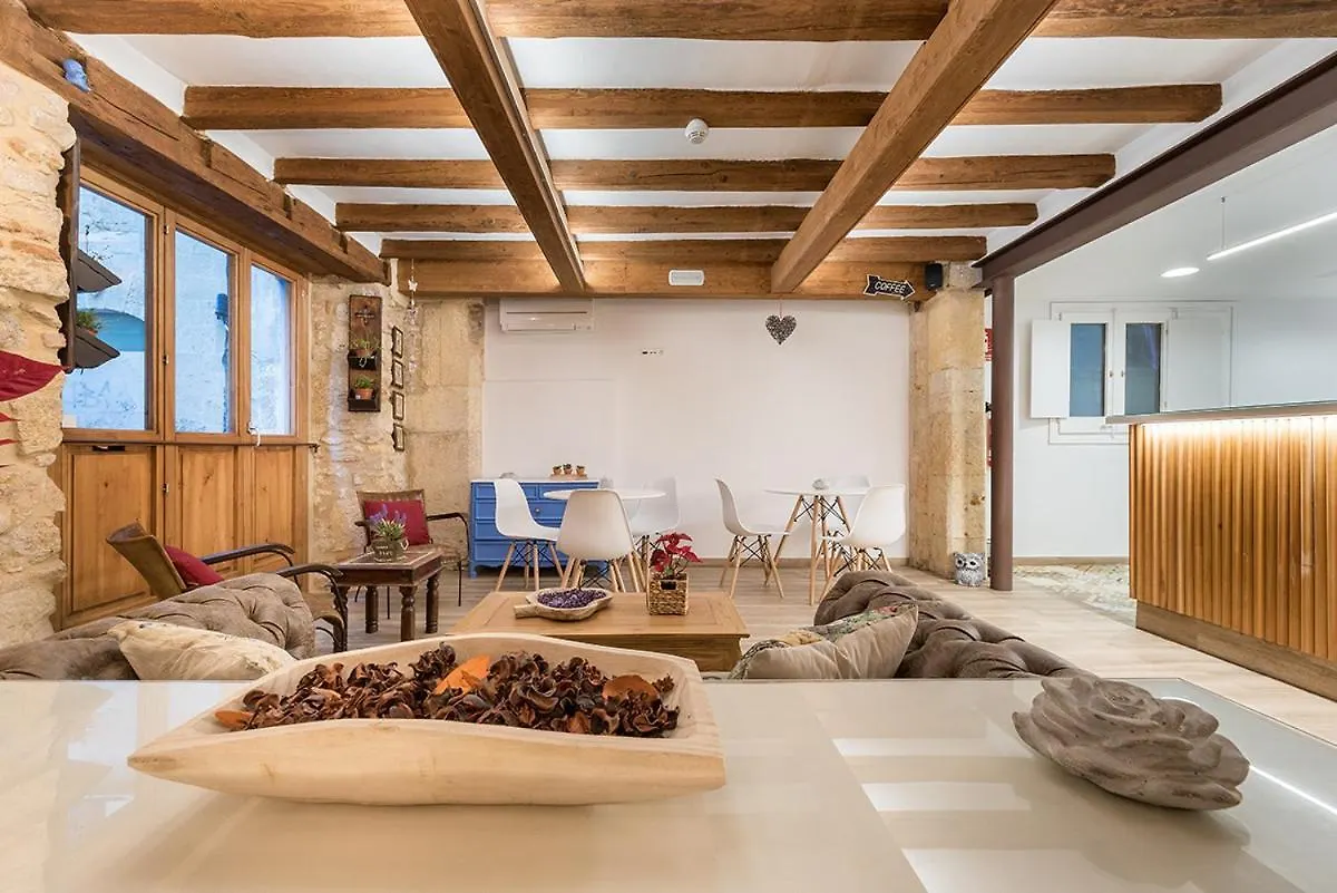 Hostal 977 Таррагона 3*,