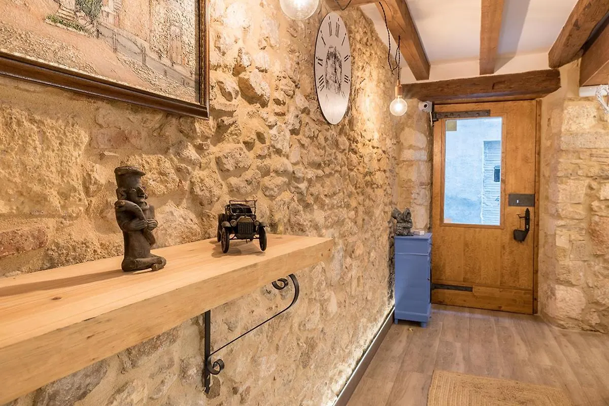 Hostal 977 Таррагона Отель