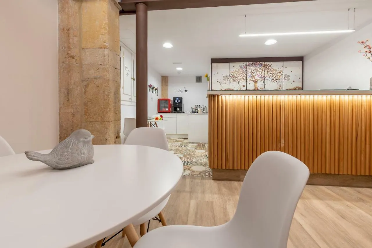 Hostal 977 Таррагона 3*,  Испания